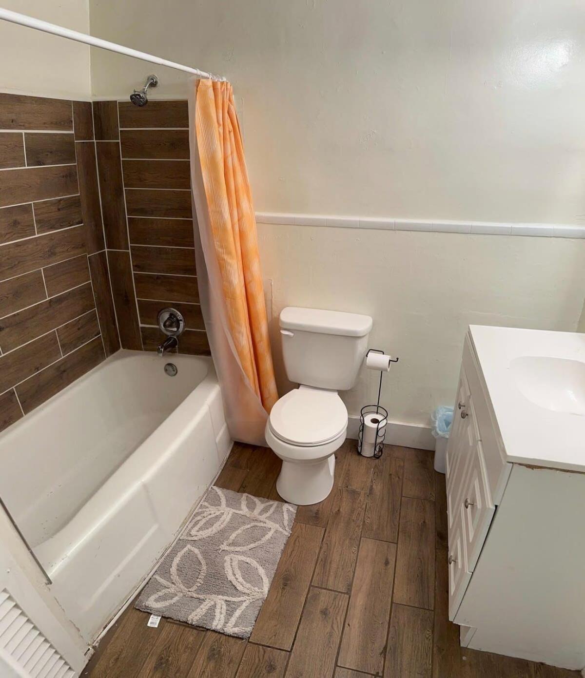 Charming 3-Bed, 1,5 Bath Home - Entire Space Just For You! غودليتسفيل المظهر الخارجي الصورة