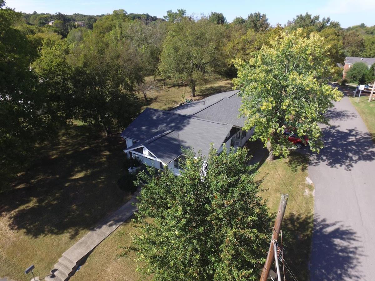 Charming 3-Bed, 1,5 Bath Home - Entire Space Just For You! غودليتسفيل المظهر الخارجي الصورة